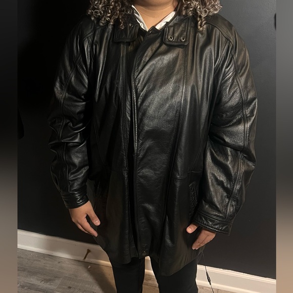 Vintage Wilson's Black Leather Jacket - Picture 5 of 5
